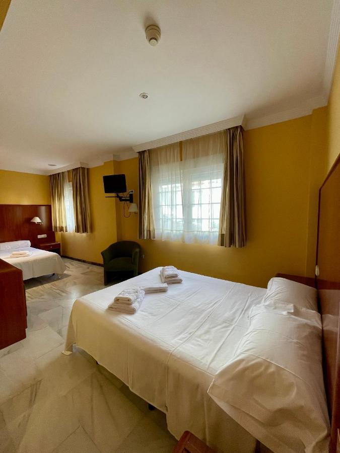 Hotel La Fonda De Don Gonzalo Cenes De La Vega Bagian luar foto