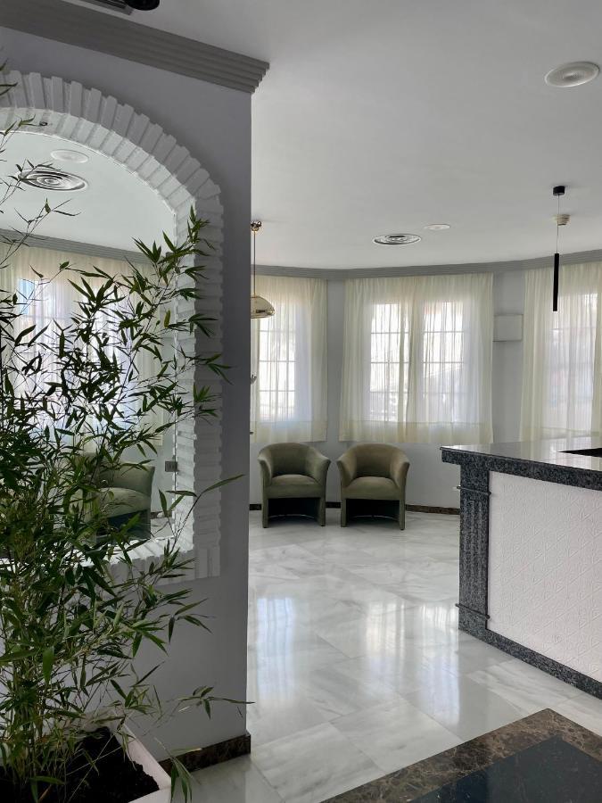 Hotel La Fonda De Don Gonzalo Cenes De La Vega Bagian luar foto